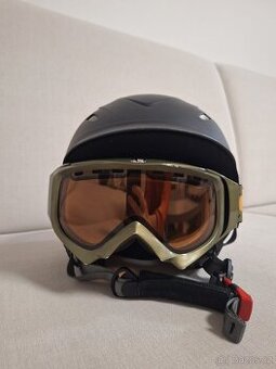 Lyžařská přilba velikost XS + brýle zdarma