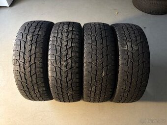 Zimní pneu Nokian 215/60R17C - možnost přezutí