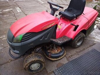 Castel Gardena .Sekačka, traktůrek