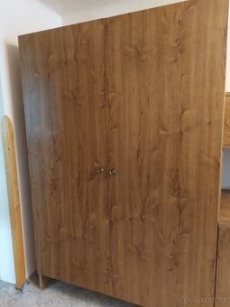 Šatní skříň