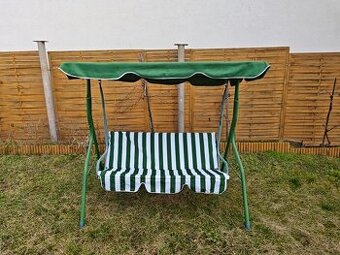 Houpačka s polstrováním a se stříškou