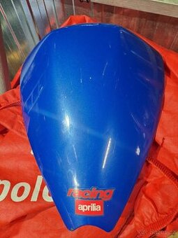 Originální krovka zadního sedla Aprilia RSV 1000 Mille