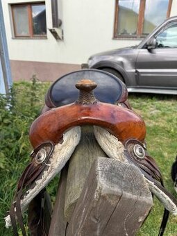 Westernové sedlo pinto