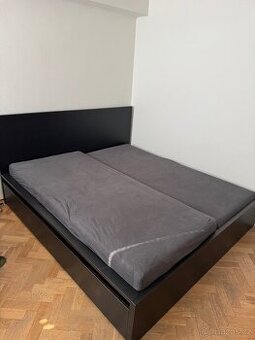 Postel 180x200 Malm IKEA černá