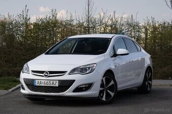 Opel Astra Notchback 1.7 CDTI 130k Cosmo