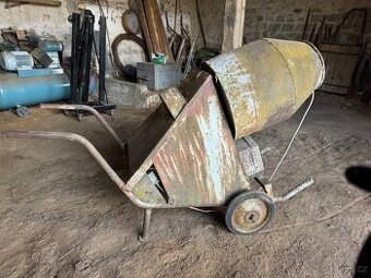 Stavební míchačka