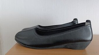 Černé kožené baleríny Asylum vel. 40