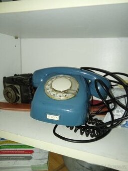 Starý telefon Tesla