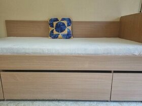 Kvalitní postel s úložným prostorem a nočním stolkem - 1