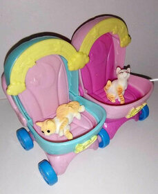 Kočárek pro malé panenky pro dvojčátka s mazlíčkem - 1