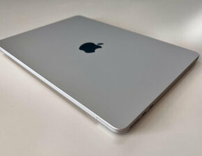 MacBook Air 13 M3 silver (2024) - 1