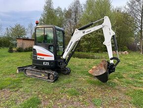 Minibagr Bobcat E25 + 3x lžíce