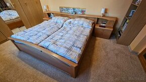 Manželská postel 200x200 cm