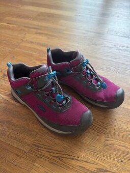 Prodám dětské turistické boty Keen Targhee, fuchsia/magnet