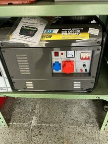 Benzinovy generator 220/380