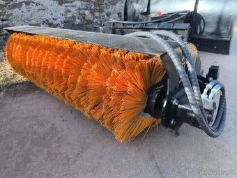 Smeták hydraulický smykový nakladač