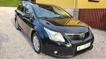 TOYOTA AVENSIS 2.0 DIESEL MODEL 2012 MOC PĚKNÁ