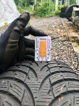 Zimní pneu 195/65 R15