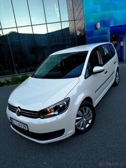 VW Touran 1.6Tdi 66kw 10/2013, servis Porsche