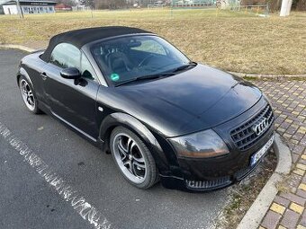 AUDI TT 1,8 TURBO ROADSTER - 2002 - 110 kW - čtěte celé