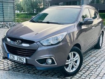 Hyundai ix35 2.0 BENZÍN 120KW 4x4 MANUÁL KAMERA VYHŘEV TAŽNÉ