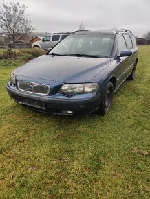 Volvo V70 2.5T náhradní díly