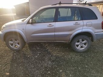Toyota RAV4 na náhradní díly