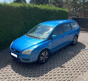 Ford Focus 1.6tdci Ghia , Kombi , Tažný , Po servisu