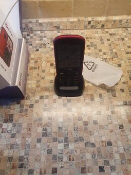 Mobilní telefon CPA Halo 18