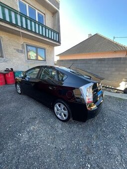 Toyota Prius 2010 Hybrid, nové pneu