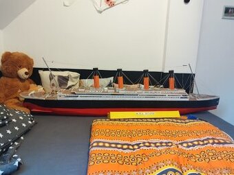 Model Titanicu z balzy