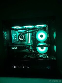 Rtx 5090 Waterforce r7 9800x3d