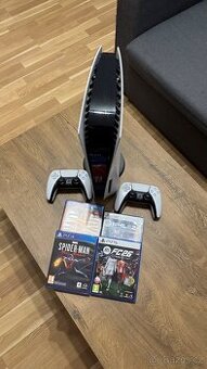 Playstation 5 + ovladače + hry