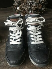 Panske kotnikove boty Mustang