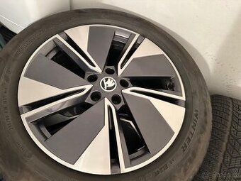 Enyaq / Elroq zimní sada R19 Pirelli, 7mm