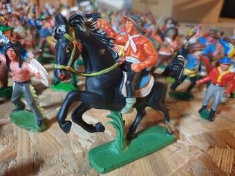 INDIÁNI A KOVBOJOVÉ Z NDR  320ks