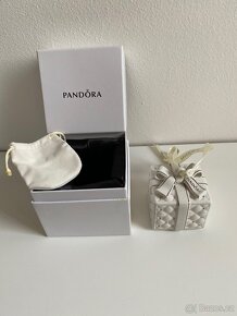 Pandora porcelánová ozdoba