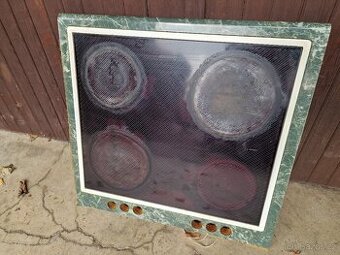 Sklokeramická deska