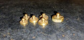 Malá mosazná závaží