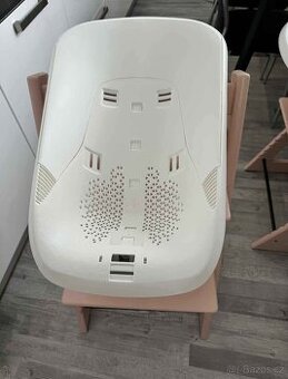 Prodám novorozenecky set na židli stokke Tripp Trapp