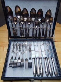 Starožitná sada příborů v kazetě 24 ks
