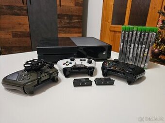 Xbox one , 9x hra, 3x ovladač
