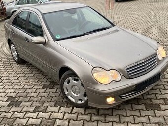 MERCEDES C 180 KOMPRESSOR MANUÁL 6 RYCHLOSTÍ