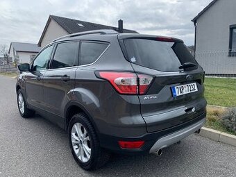 Ford Kuga 1.5 110kw Titanium (bez DPH 296.694,-)