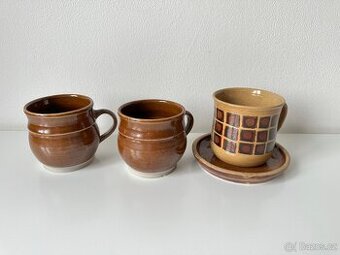 Set keramických starých hrnků