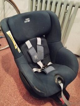 Protisměrná otočná autosedačka Britax Romer