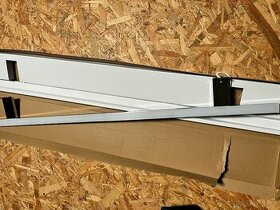 Zrcadlo a osvětlení do koupelny