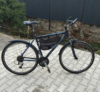 Trekingové pánské kolo Kellys