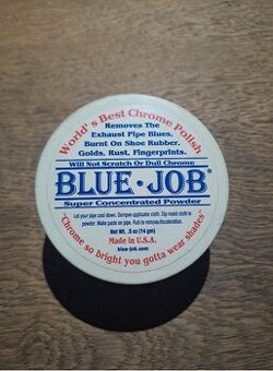 Přípravek na zmodralé výfuky