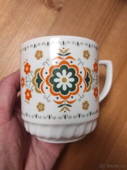 Sada 6 hrnků květinový motiv, retro sběratelský